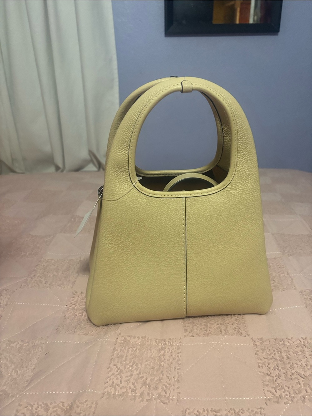 Coach Lana 23 NWT in Color Moonlight Pebbled Leather Top-Handle Bag - Picture 3 of 4